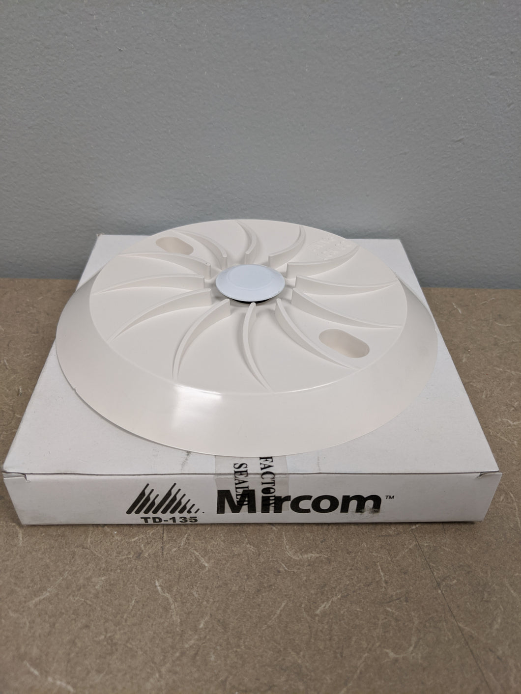 Mircom TD 135 Fixed Temperature 135°F Self Restoring Heat Detector