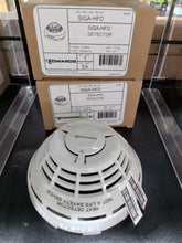 Load image into Gallery viewer, Edwards SIGA-HFD Intelligent Heat Detector
